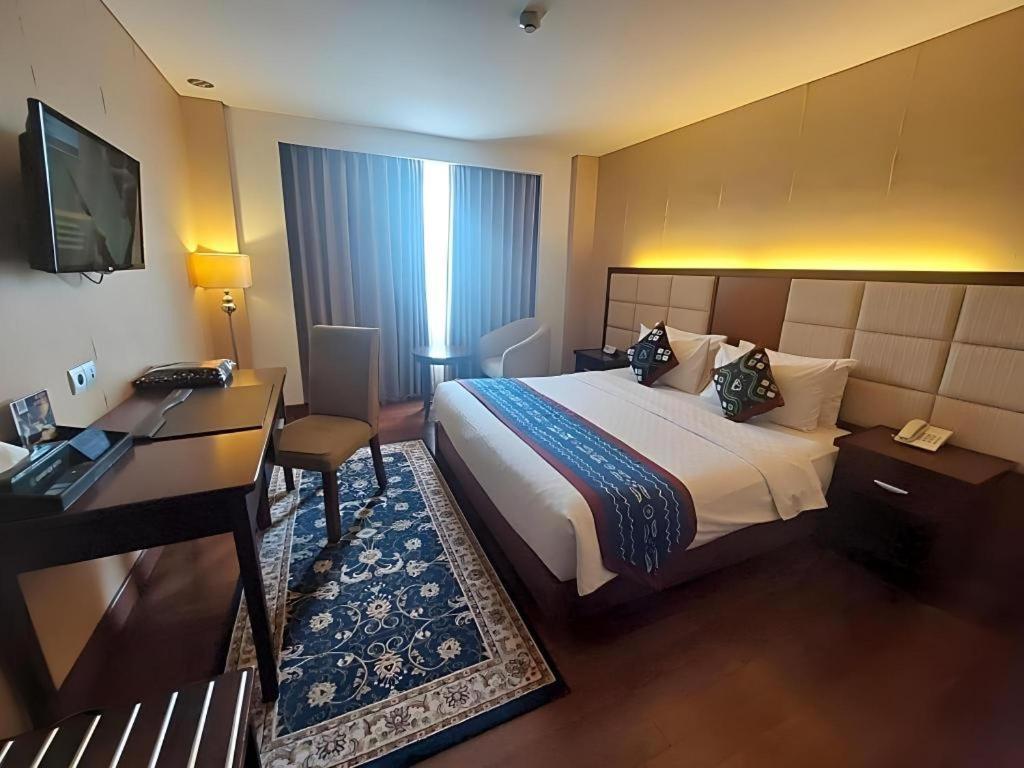 Grand Qin Hotel Banjarbaru Esterno foto